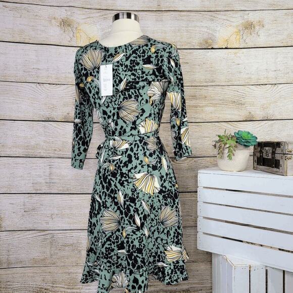 NWT Leota Amira Floral Faux-Wrap Ruffled Dress Size Extra Small - Picture 4 of 8